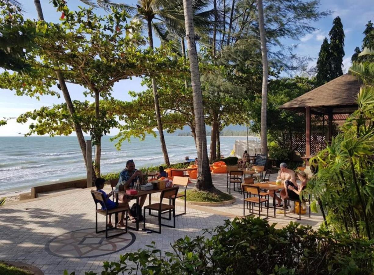 Chill Inn Lipa Noi Hostel And Beach Cafe 사무이 외부 사진