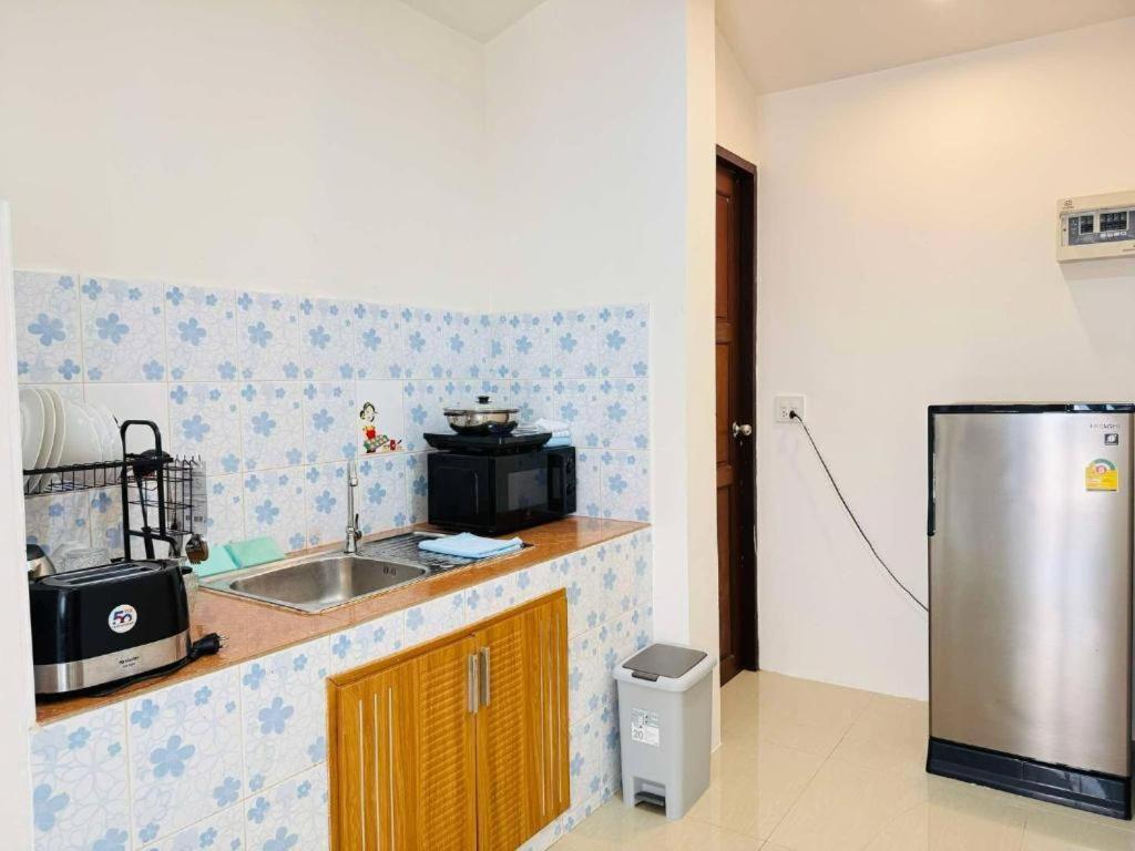 Chill Inn Lipa Noi Hostel And Beach Cafe 사무이 외부 사진